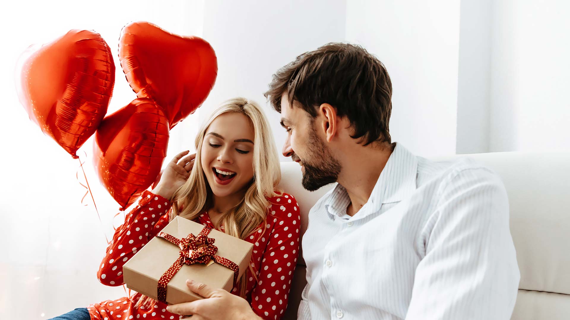 6 Sexy Valentine’s Gift Ideas for Your Affair Partner & Your Spouse
